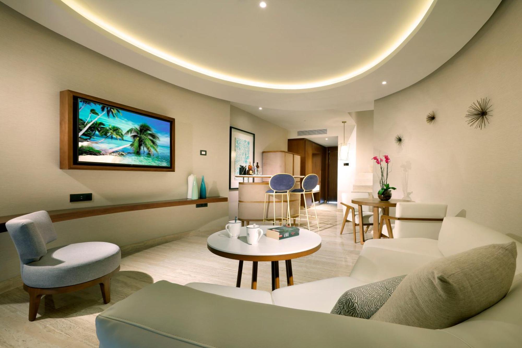 Loft Suite Beachside Ocean View